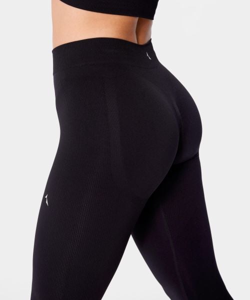 Legginsy bezszwowe z push-up dla kobiet na siłownię Carpatree Eris. Niebieskie legginsy Carpatree, bez wzorów, z dzianiny, z podwyższonym stanem. Za 175,99 zł.