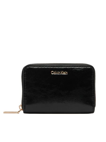 Calvin Klein Portfel Foil Glossy Square Zip Around LV04F1201G Czarny. Czarne listonoszki Calvin Klein, bez wzorów, ze skóry. Za 224,99 zł.
