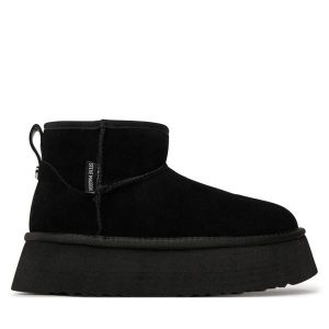 Śniegowce Steve Madden. Czarne buty zimowe Steve Madden, bez obcasa, bez zapięcia. Za 559,99 zł.