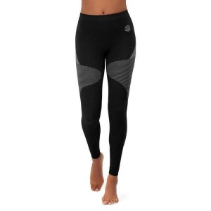 Legginsy kompresyjne do sportów zimowych damskie SIROKO Ultradry. Czarne legginsy SIROKO, bez wzorów. W wyprzedaży za 127,00 zł.