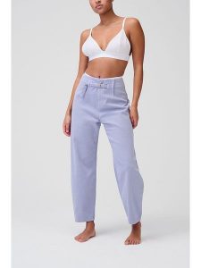 ITEM m6 Dżinsy - Comfort fit - w kolorze fioletowym rozmiar: 40. Różowe spodnie z wysokim stanem ITEM m6, bez wzorów, z materiału, z podwyższonym stanem. Za 215,21 zł.