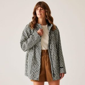 Kurtka turystyczna przeciwdeszczowa damska Orla Kiely Swing wodoodporna. Niebieskie kurtki Regatta, bez wzorów, z tkaniny, bez kaptura. Za 319,99 zł.