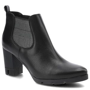 Czarne Botki Karino Damskie Eleganckie Obuwie. Czarne botki Karino, bez wzorów, ze skóry, bez obcasa, na obcasie, bez zapięcia. Za 279,00 zł.