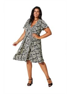 Aller Simplement Sukienka w kolorze czarnym rozmiar: 50/52. Czarne sukienki Aller Simplement, bez wzorów, klasyczne, bez kołnierzyka, bez ramiączek, midi. Za 65,99 zł.