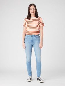 Wrangler Dżinsy "Brooklyn" - Skinny fit - w kolorze błękitnym rozmiar: W27/L34. Niebieskie jeansy Wrangler, z aplikacjami, z bawełny, z podwyższonym stanem. Za 127,35 zł.