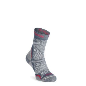 Skarpety turystyczne damskie Bridgedale Hike UL T2 Coolmax Perfo Boot. Niebieskie skarpetki Bridgedale, bez wzorów. Za 74,99 zł.