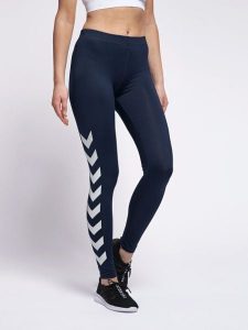 Damskie legginsy Hummel lily. Fioletowe legginsy Hummel, bez wzorów, z dresówki. Za 146,00 zł.