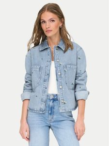 ONLY Koszula jeansowa Cassie 15349520 Niebieski Oversize. Niebieskie koszule ONLY, l, bez wzorów, z bawełny, bez kołnierzyka, bez ramiączek. Za 219,99 zł.