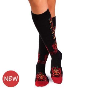 Damskie bawełniane skarpetki 3/4 z tradycyjnymi motywami w kolorze czarnym. Czarne skarpetki OEM, bez wzorów, z bawełny. W wyprzedaży za 45,15 zł.