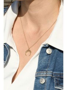 MOODE Naszyjnik "Rosa" z zawieszką - dł. 42 cm rozmiar: onesize. Żółte naszyjniki MOODE, ze stali. Za 39,99 zł.