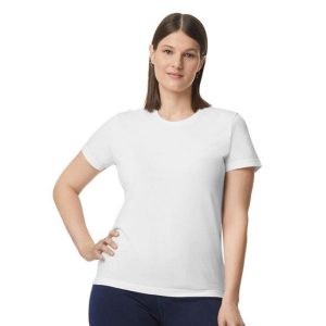 Koszulka Damska Softstyle Plain O Średniej Gramaturze. Białe bluzki GILDAN, bez wzorów, sportowe, bez kołnierzyka, bez ramiączek. Za 38,99 zł.