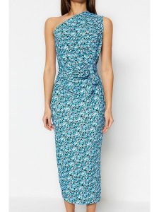 Trendyol Sukienka w kolorze błękitno-czarno-białym rozmiar: XS. Niebieskie sukienki Trendyol, xs, bez wzorów, bez kołnierzyka, bez ramiączek, maxi. Za 52,99 zł.