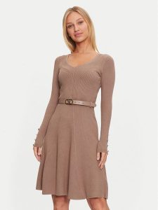 Marciano Guess Sukienka dzianinowa Luna 4BGK00 5613Z Beżowy Regular Fit. Brązowe kombinezony Marciano Guess, z aplikacjami, z dzianiny, bez kołnierzyka, bez ramiączek. Za 479,99 zł.