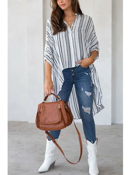 Milan Kiss Bluzka w kolorze biało-antracytowym rozmiar: M. Białe bluzki Milan Kiss, m, bez wzorów, z asymetrycznym kołnierzem, bez ramiączek. Za 143,90 zł.