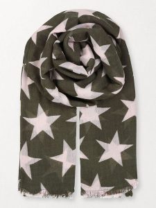 Becksöndergaard Wełniany szal "Nova" w kolorze khaki - 200 x 110 cm rozmiar: onesize. Brązowe szaliki Becksöndergaard, bez wzorów, z jedwabiu. Za 147,91 zł.