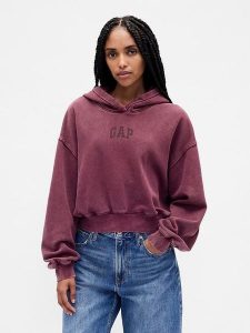 GAP Bluza w kolorze czerwonym rozmiar: XL. Czerwone bluzy GAP, xl, bez wzorów, z kapturem. Za 140,53 zł.