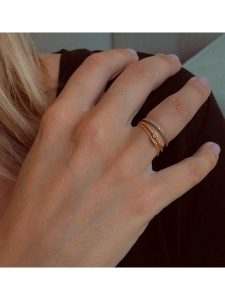 DIA DIAMONDS Pozłacany pierścionek z diamentami rozmiar: 56. Żółte pierścionki DIA DIAMONDS, z diamentem, pozłacane. Za 105,38 zł.