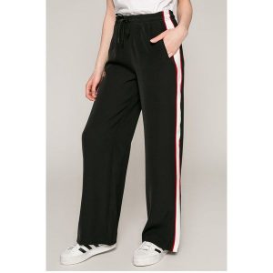 Calvin Klein Jeans - Spodnie. Spodnie z wysokim stanem marki Calvin Klein Jeans. W wyprzedaży za 269,90 zł.