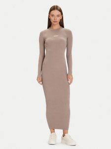 Guess Sukienka dzianinowa V5BK02 Z3JD2 Różowy Slim Fit. Czerwone kombinezony Guess, l, z aplikacjami, z dzianiny, bez kołnierzyka, bez ramiączek. Za 399,99 zł.