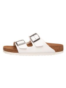Birkenstock Klapki "Arizona" w kolorze białym rozmiar: 37. Białe klapki Birkenstock, bez wzorów, z materiału, z otwartym noskiem, bez obcasa. Za 285,49 zł.