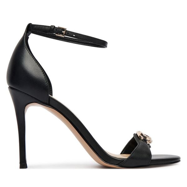 Sandały Guess. Czarne sandały Guess, z aplikacjami, bez obcasa, na szpilce, bez zapięcia. Za 579,99 zł.