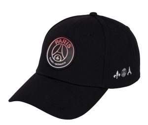 Czapka z daszkiem piłkarska Paris Saint Germain. Czarne czapki PARIS SAINT GERMAIN, bez wzorów, z bawełny. Za 104,64 zł.