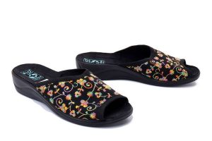 ADANEX 27979 SIK1DN czarny, kapcie damskie. Czarne kapcie Adanex, bez wzorów. Za 74,99 zł.