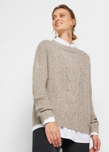 Sweter oversize w warkocze. Brązowe swetry oversize bonprix, bez wzorów, bez ramiączek. Za 109,99 zł.