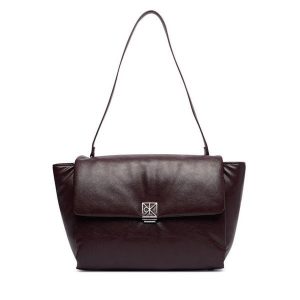 Torebka Calvin Klein. Czerwone torebki klasyczne Calvin Klein, bez wzorów, bez dodatków. Za 649,99 zł.