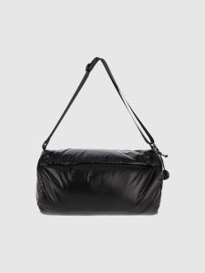 4F Torba barrel bag na ramię - czarna Uniwersalny. Czarne torby podróżne i sportowe 4f, bez wzorów, z syntetyku, na ramię. W wyprzedaży za 89,99 zł.