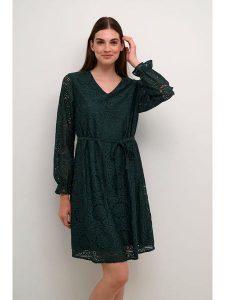 Cream Sukienka "Tiley" w kolorze morskim rozmiar: 42. Niebieskie sukienki Cream, na co dzień, bez wzorów, z koronki, bez kołnierzyka, bez ramiączek, midi, proste. Za 171,68 zł.