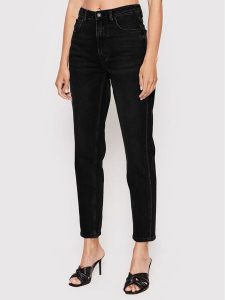 Guess Jeansy W2YA21 D4QD1 Czarny Mom Fit. Czarne jeansy Guess, z aplikacjami, z bawełny. Za 329,99 zł.