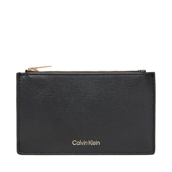 Portfel Calvin Klein. Czarne portfele Calvin Klein, bez wzorów. Za 149,99 zł.