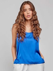 Gisela Top w kolorze niebieskim rozmiar: L. Niebieskie topy Gisela, l, bez wzorów, bez kołnierzyka, bez ramiączek. Za 85,95 zł.
