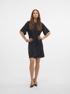 Vero Moda Sukienka w kolorze czarnym rozmiar: L. Czarne sukienki Vero Moda, l, bez wzorów, bez kołnierzyka, bez ramiączek, midi. Za 76,95 zł.