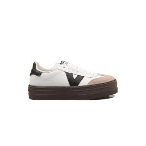 Buty VICTORIA 1092172V Biały. Białe buty sportowe VICTORIA, bez wzorów, z syntetyku, bez zapięcia. W wyprzedaży za 334,60 zł.