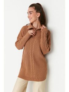 Trendyol Sweter w kolorze karmelowym rozmiar: XL. Brązowe golfy Trendyol, bez wzorów. Za 78,99 zł.