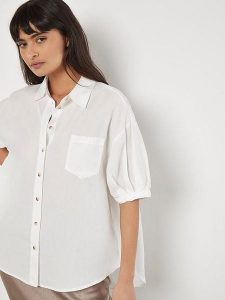 Apricot Koszula w kolorze białym rozmiar: M. Białe koszule Apricot, m, bez wzorów, bez kołnierzyka, bez ramiączek. Za 78,99 zł.