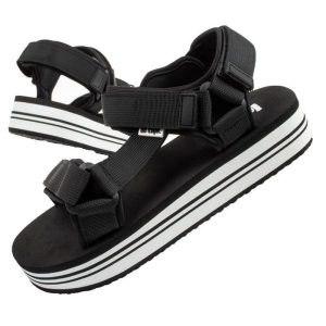 Sandały Lee Cooper LCW-24-05-2753L czarne. Czarne sandały bez wzorów, z materiału, bez obcasa, bez zapięcia. Za 242,91 zł.