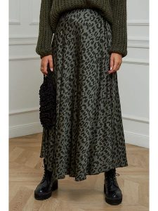 L'armoire de Suzette Spódnica w kolorze oliwkowo-czarnym rozmiar: 38/40. Brązowe spódnice L'armoire de Suzette, l, bez wzorów, z wiskozy, klasyczne, maxi. Za 86,99 zł.