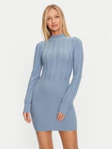 Guess Sukienka dzianinowa Livia W4BK08 Z2V42 Niebieski Regular Fit. Niebieskie kombinezony Guess, l, z aplikacjami, z dzianiny, bez kołnierzyka, bez ramiączek. Za 279,99 zł.