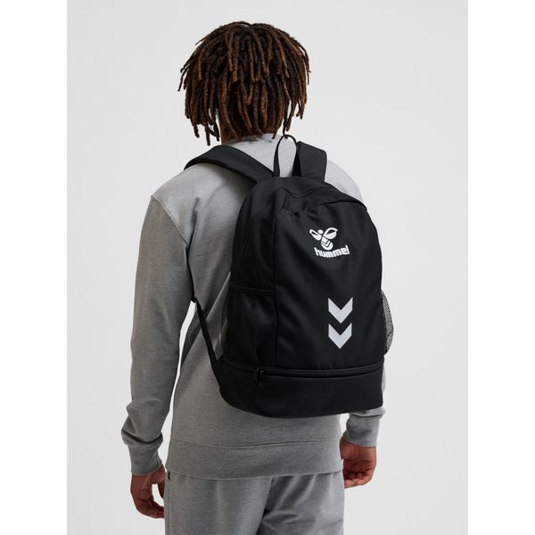 Plecak Hummel Essential Back Pack Unisex. Czarne plecaki Hummel. Za 166,00 zł.