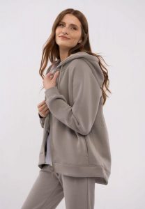 Luźna bluza z kapturem B-TIFFI. Brązowe bluzy Volcano, l, bez wzorów, z bawełny, z kapturem. Za 179,99 zł.