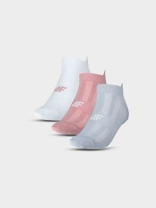 4F Skarpetki treningowe przed kostkę (3-pack) damskie - białe 35-38. Białe skarpetki 4f, bez wzorów, z elastanu. Za 44,99 zł.