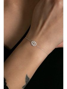 Heliophilia Srebrna bransoletka z cyrkoniami rozmiar: onesize. Szare bransoletki Heliophilia, z cyrkonią, srebrne. Za 50,45 zł.