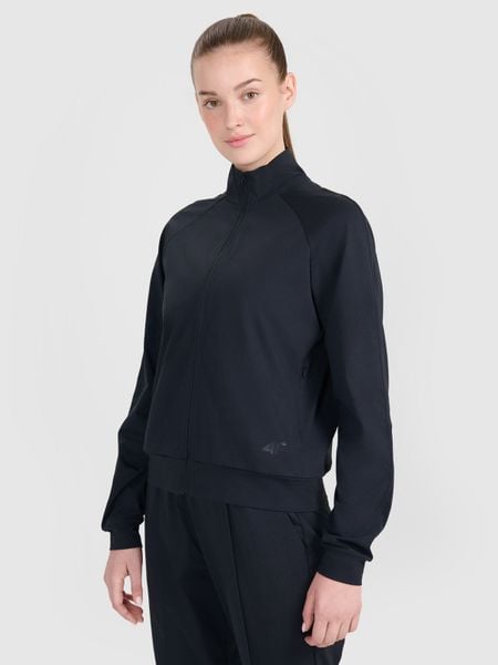 4F Bluza treningowa regular szybkoschnąca damska - czarna XS. Czarne bluzy 4f, uniwersalny, bez wzorów, z dzianiny, bez kaptura. W wyprzedaży za 99,99 zł.