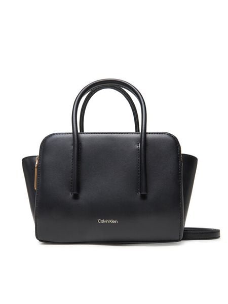 Calvin Klein Torebka Carryall Micro Leather Tote LV04F3057G Czarny. Czarne torebki klasyczne Calvin Klein, bez wzorów, ze skóry, bez dodatków. Za 549,99 zł.