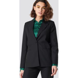 Emilie Briting x NA-KD Marynarka - Black. Marynarki i żakiety marki Emilie Briting x NA-KD. W wyprzedaży za 113,58 zł.