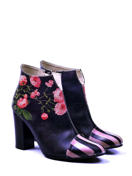 Goby Botki w kolorze granatowo-różowym na obcasie rozmiar: 38. Niebieskie botki Goby, bez wzorów, z materiału, bez obcasa, na obcasie, bez zapięcia. Za 338,95 zł.