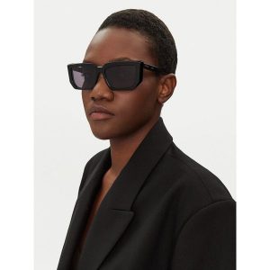 Okulary przeciwsłoneczne Max Mara. Czarne okulary przeciwsłoneczne Max Mara. Za 579,99 zł.